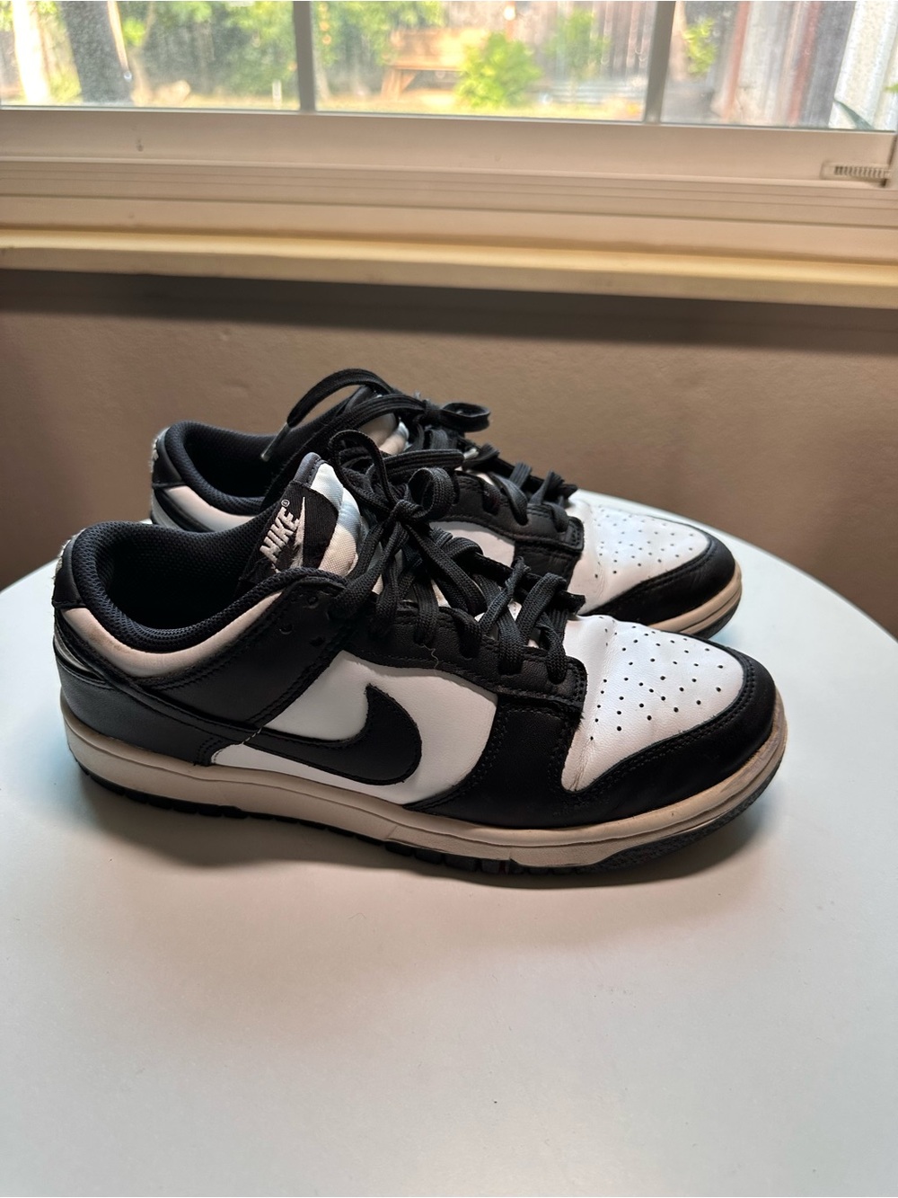 Nike Men’s Black and White Low-Top Sneakers – Classic Swoosh